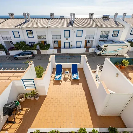 Coolhouses Luz, Lovely 3 Bed Townhouse & Sea Views, Casa Baia Da Vida 펜션