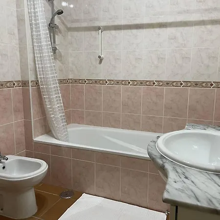 Coolhouses Luz, Lovely 3 Bed Townhouse & Sea Views, Casa Baia Da Vida *