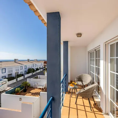 Coolhouses Luz, Lovely 3 Bed Townhouse & Sea Views, Casa Baia Da Vida * Luz