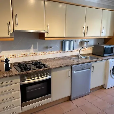 Coolhouses Luz, Lovely 3 Bed Townhouse & Sea Views, Casa Baia Da Vida Nyaraló *