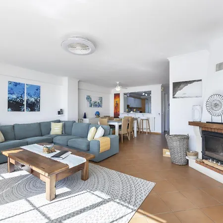 Coolhouses Luz, Lovely 3 Bed Townhouse & Sea Views, Casa Baia Da Vida Nyaraló Luz