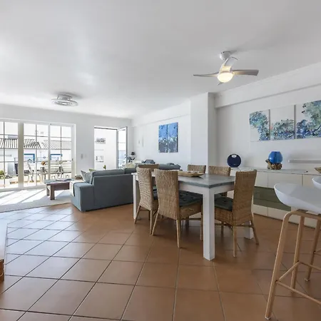 Coolhouses Luz, Lovely 3 Bed Townhouse & Sea Views, Casa Baia Da Vida Luz