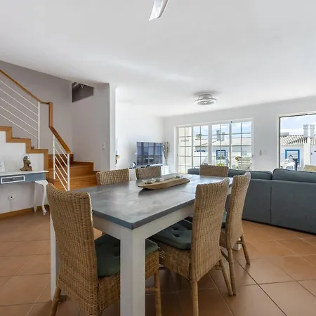 Nyaraló Coolhouses Luz, Lovely 3 Bed Townhouse & Sea Views, Casa Baia Da Vida *