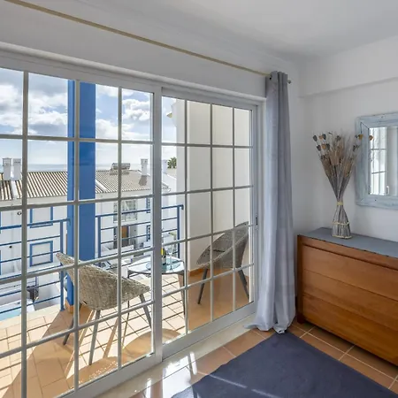 Coolhouses Luz, Lovely 3 Bed Townhouse & Sea Views, Casa Baia Da Vida Nyaraló *