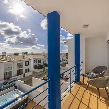 Coolhouses Luz, Lovely 3 Bed Townhouse & Sea Views, Casa Baia Da Vida *