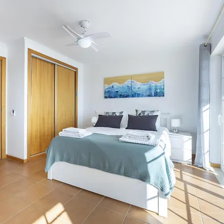 Coolhouses Luz, Lovely 3 Bed Townhouse & Sea Views, Casa Baia Da Vida Nyaraló Luz