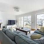 Coolhouses Luz, Lovely 3 Bed Townhouse & Sea Views, Casa Baia Da Vida 度假居 Luz