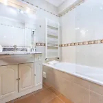 Coolhouses Luz, Lovely 3 Bed Townhouse & Sea Views, Casa Baia Da Vida *