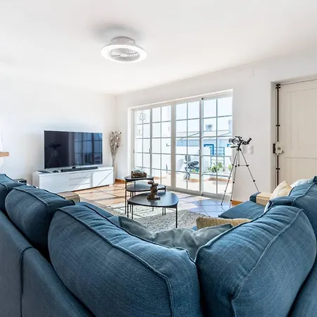 Coolhouses Luz, Lovely 3 Bed Townhouse&sea Views, Casa Baía Da Vida