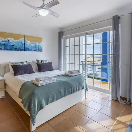 Coolhouses Luz, Lovely 3 Bed Townhouse&sea Views, Casa Baía Da Vida Сasa de vacaciones *