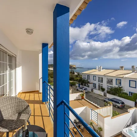 Feriehus Coolhouses Luz, Lovely 3 Bed Townhouse & Sea Views, Casa Baia Da Vida Luz
